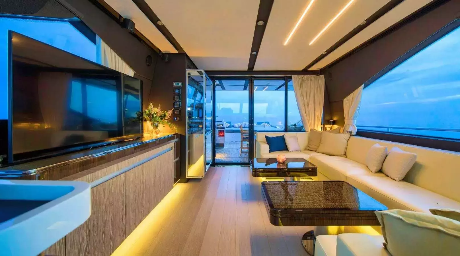 Mudita by Azimut - Top rates for a Charter of a private Motor Yacht in Montenegro