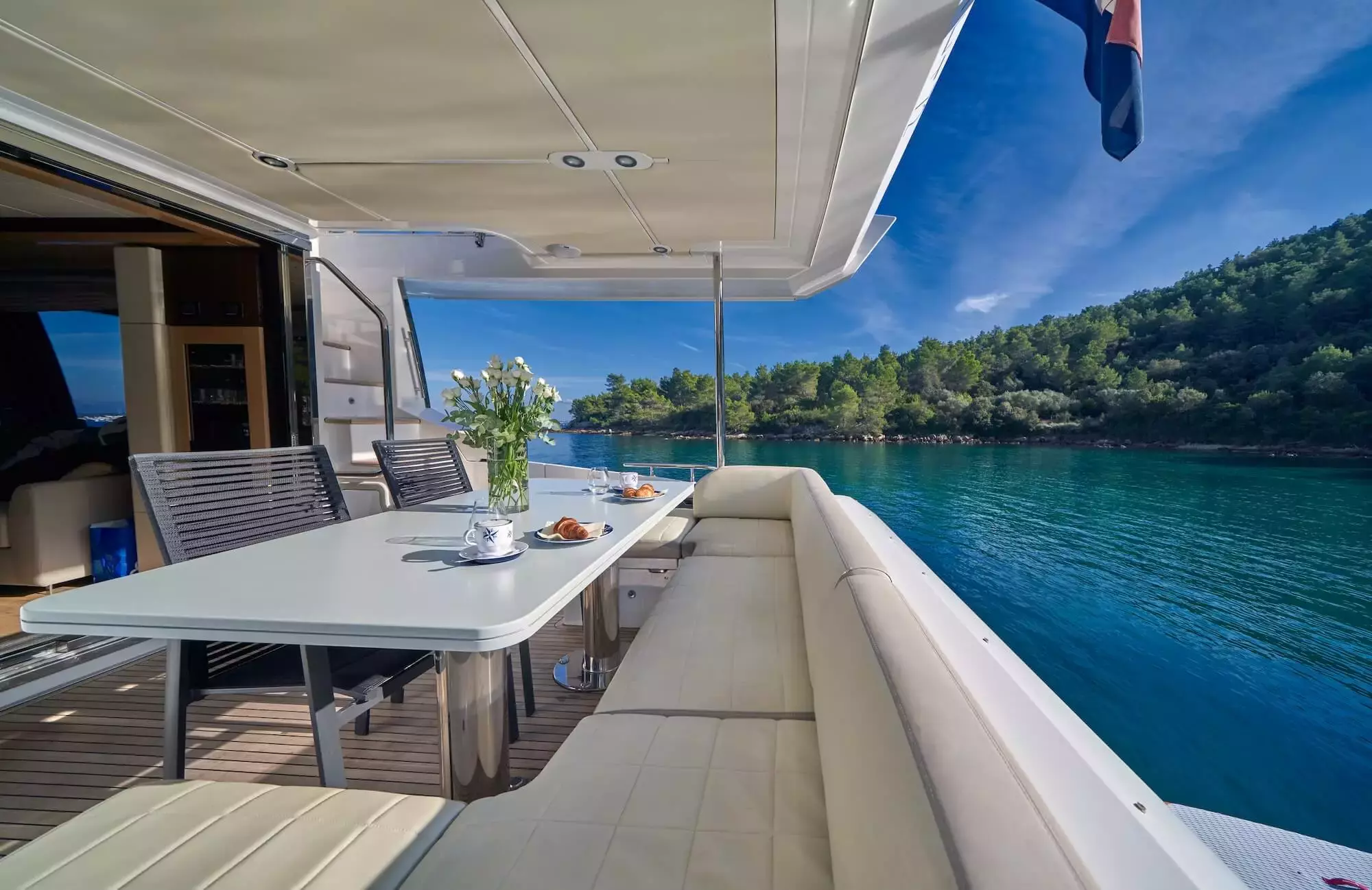 Relax of Croatia by Azimut – Special Offer on Private Motor Yacht Rental