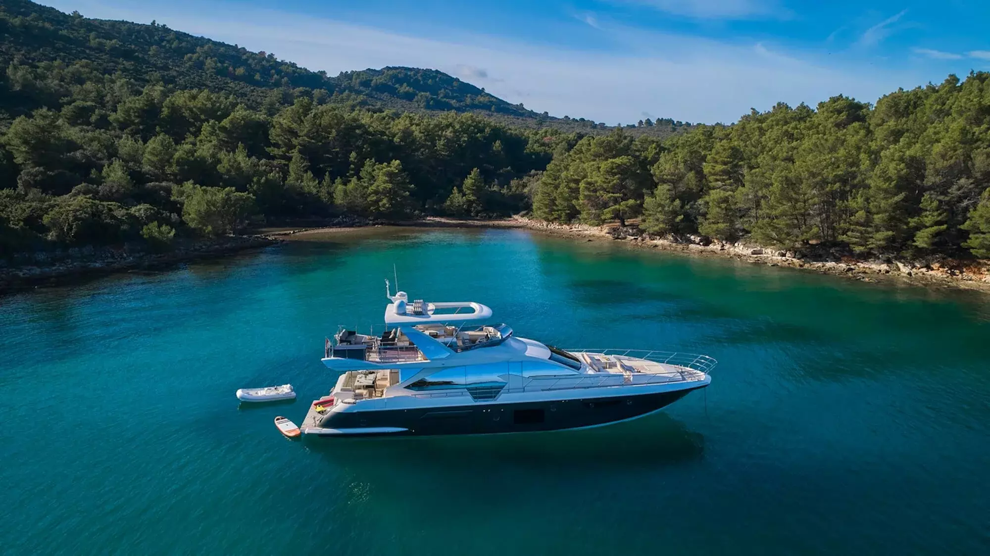 Relax of Croatia by Azimut – Special Offer on Private Motor Yacht Rental