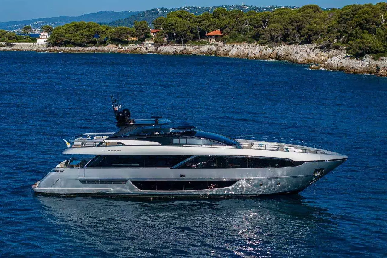 No Stress by Riva - Special Offer for a private Superyacht Charter in Boka Bay with a crew