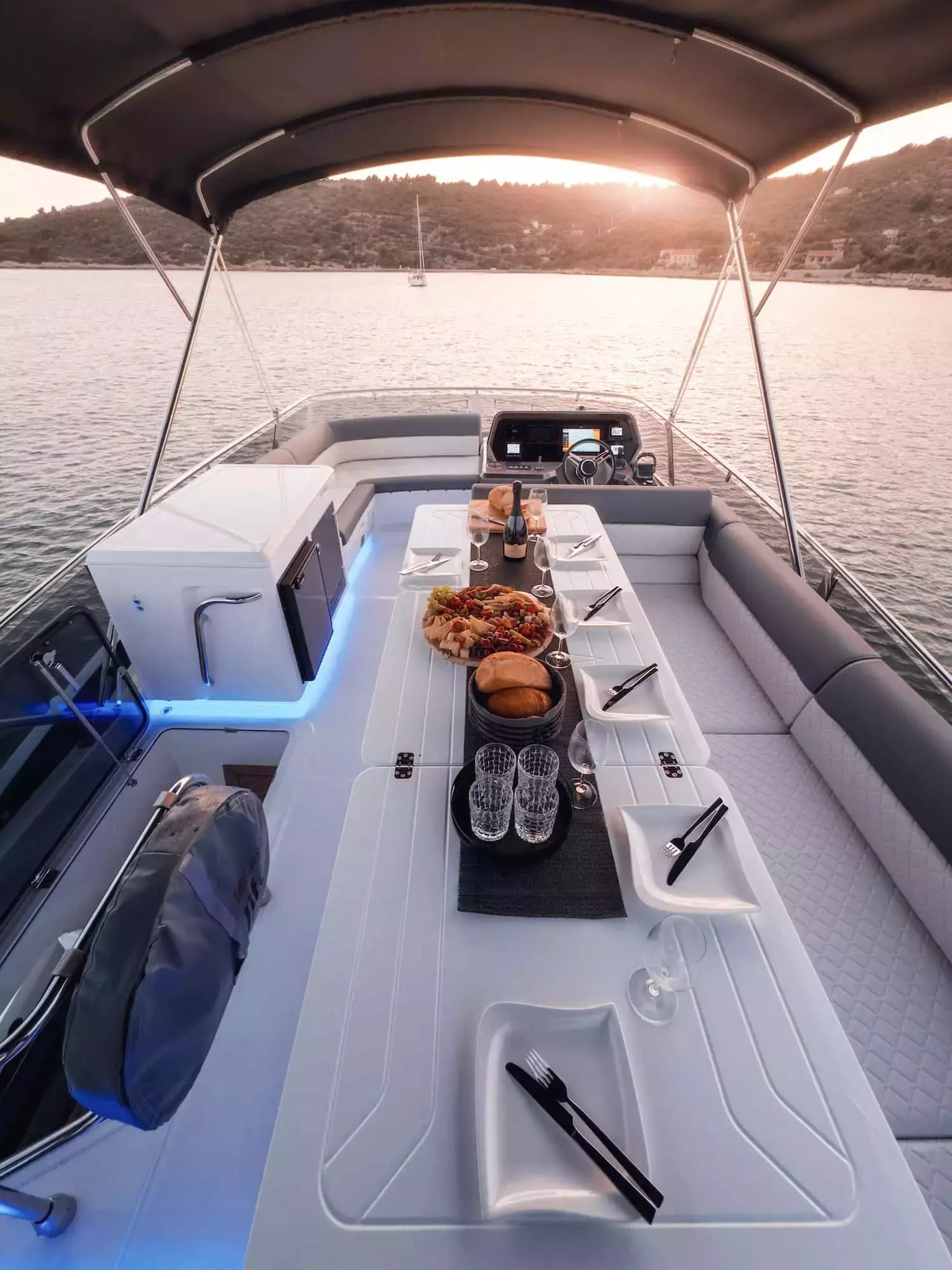 FG Star mini by Galeon - Special Offer for a private Motor Yacht Charter in Boka Bay with a crew