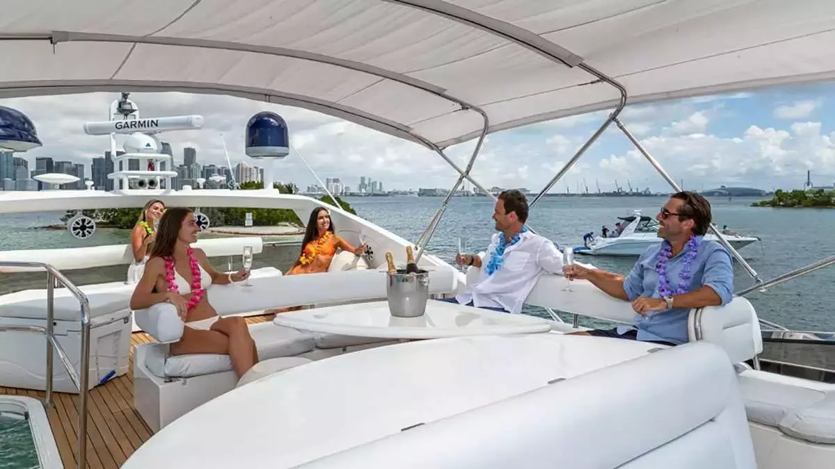 Giuli by Sunseeker - Special Offer for a private Motor Yacht Charter in Exuma with a crew