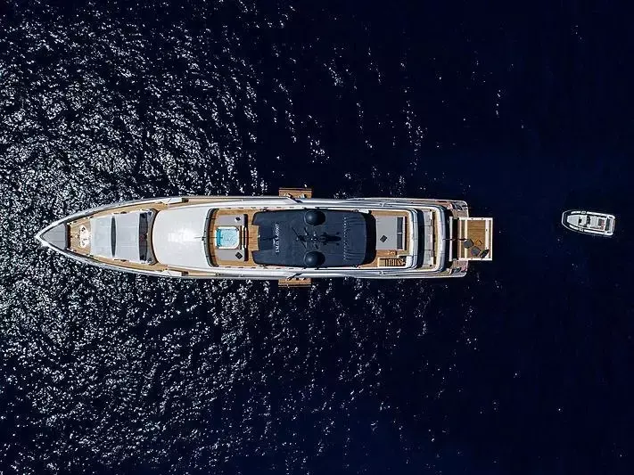 Paloma by Custom Line - Top rates for a Charter of a private Superyacht in Italy