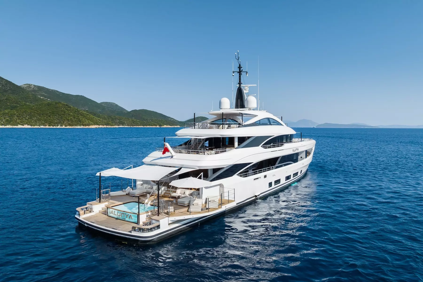Alunya by Benetti - Special Offer for a private Superyacht Charter in Denia with a crew