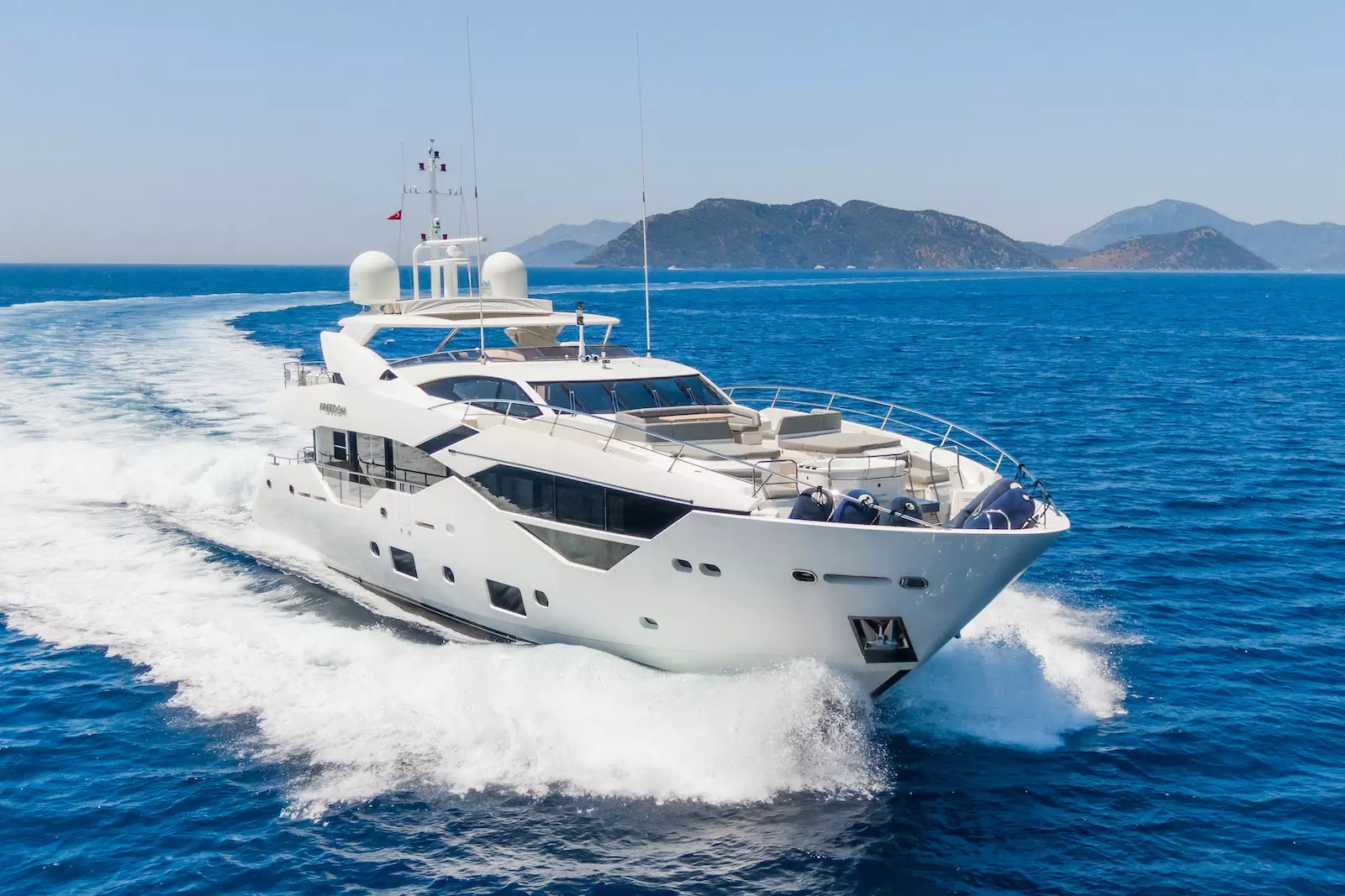 Freedom by Sunseeker - Special Offer for a private Superyacht Charter in Santorini with a crew
