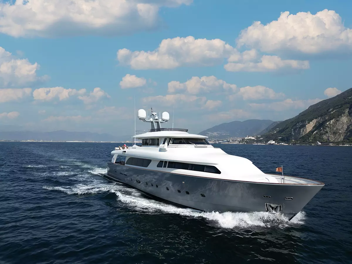 Ziacanaia by Ferretti - Special Offer for a private Motor Yacht Charter in Amalfi Coast with a crew