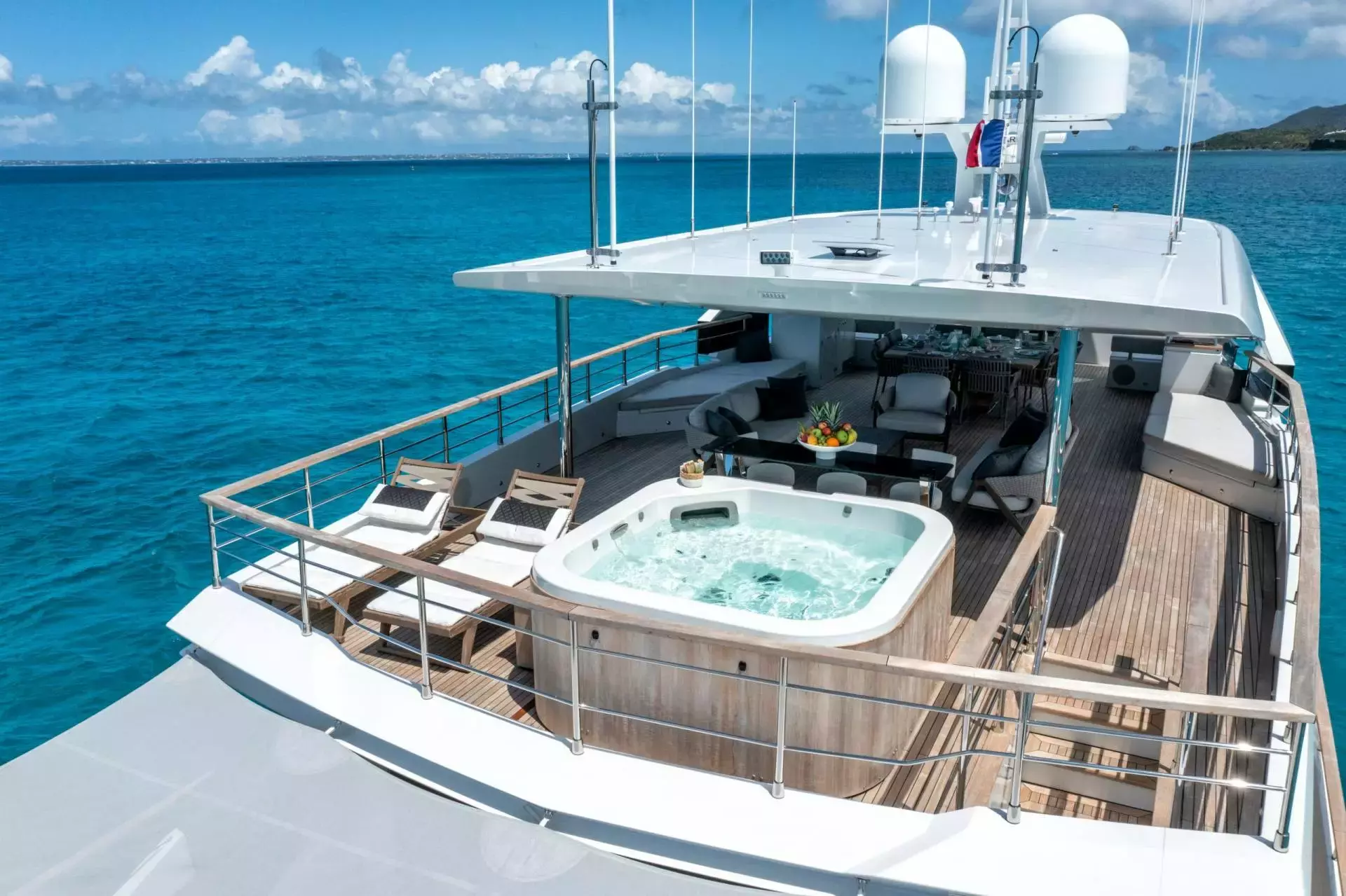 Rockit by Numarine - Special Offer for a private Superyacht Charter in Marigot with a crew