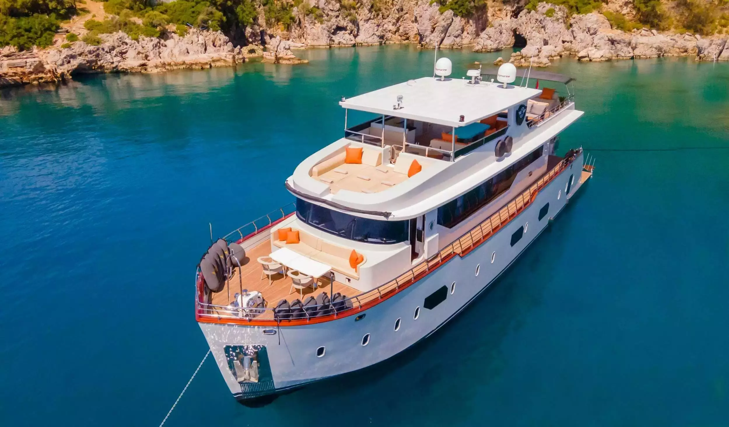 Simay M by Custom Made - Special Offer for a private Motor Yacht Charter in Mykonos with a crew