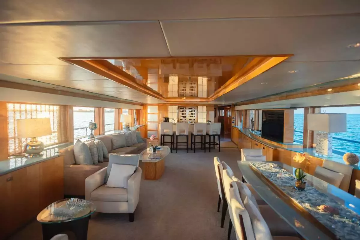 Boatcrowd