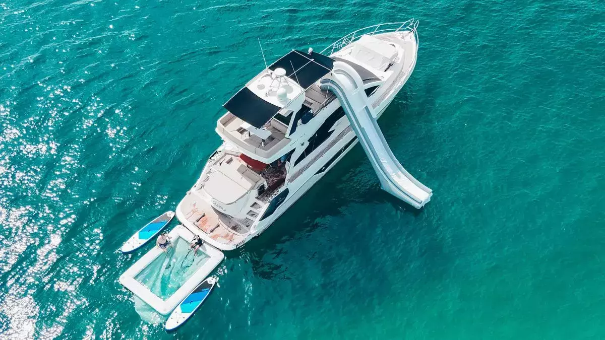 Scenery by Cranchi – Private Motor Yacht Charter in Krabi – Special Offer at Boatcrowd