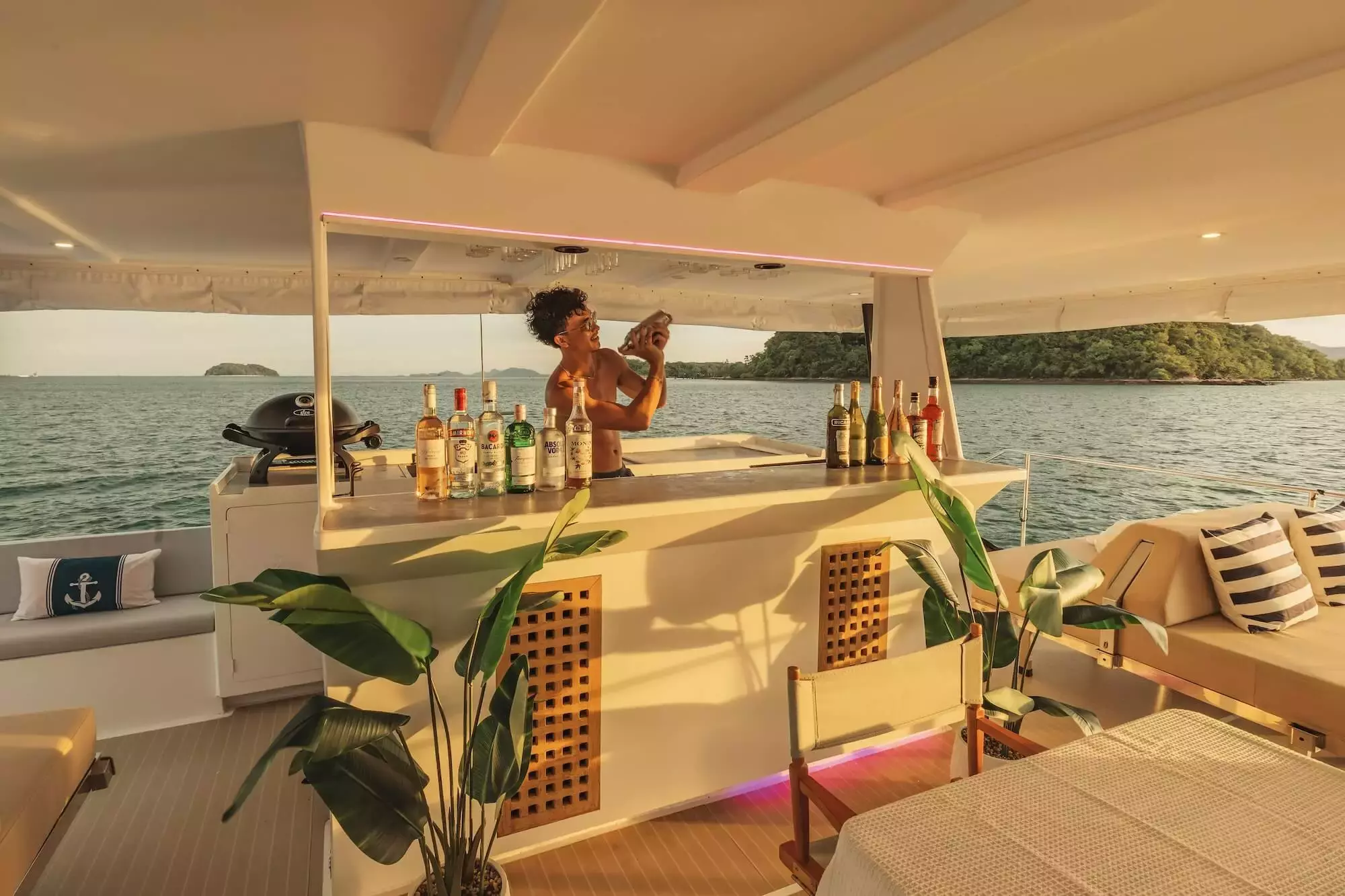 Boatcrowd