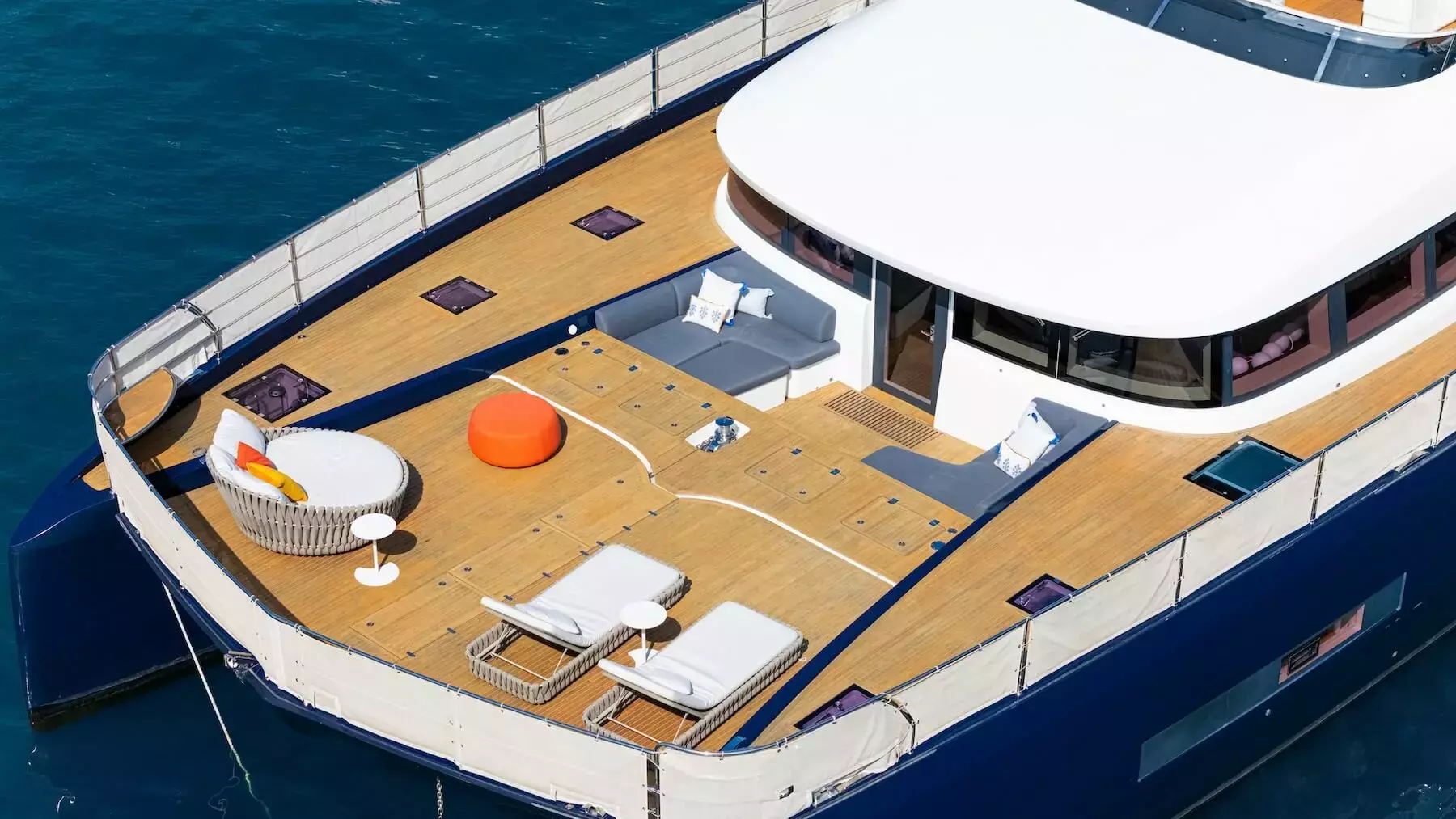 Boat Rental and Yacht Charter at the best yachting destinations around the world
