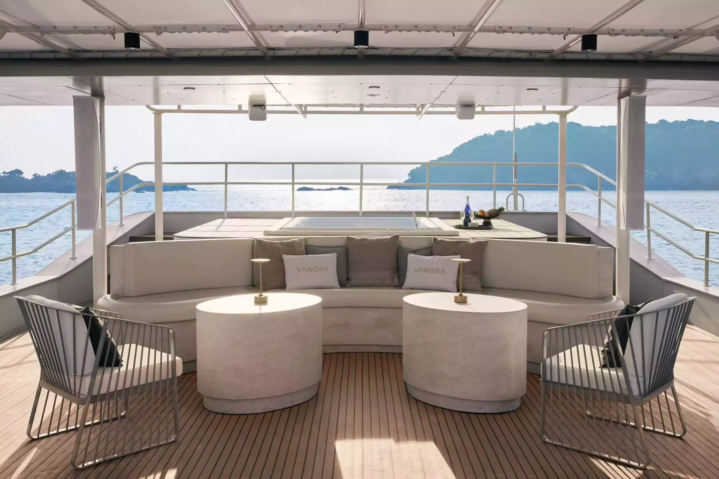 Boatcrowd
