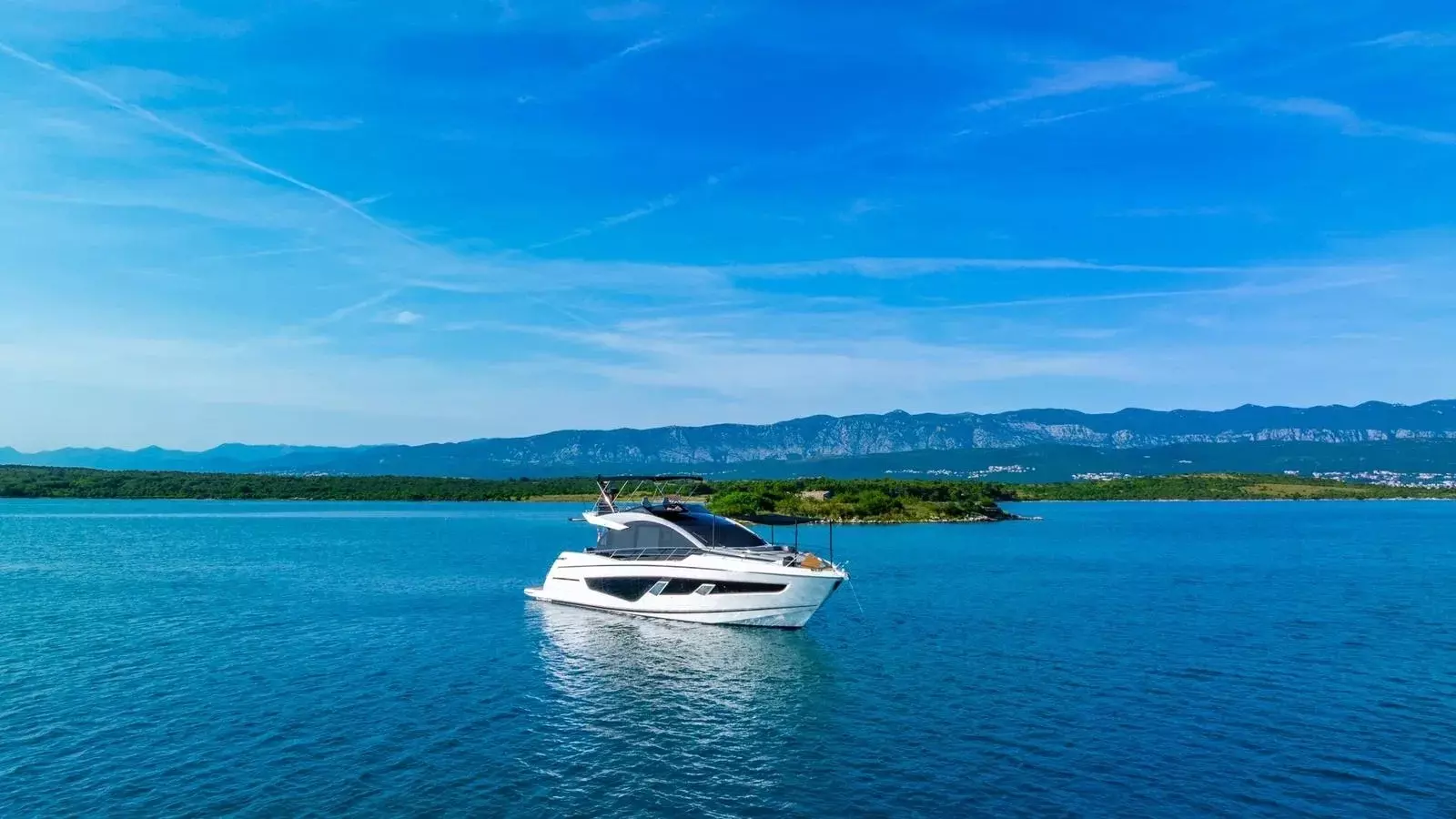 Boat Rental and Yacht Charter at the best yachting destinations around the world