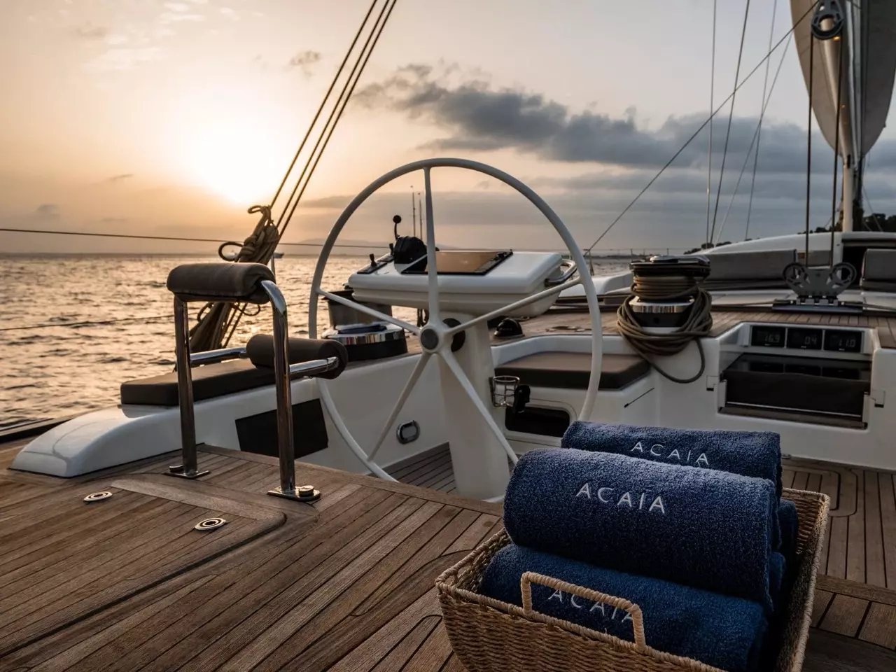 Acaia by Southern Wind - Top rates for a Charter of a private Motor Sailer in French Polynesia