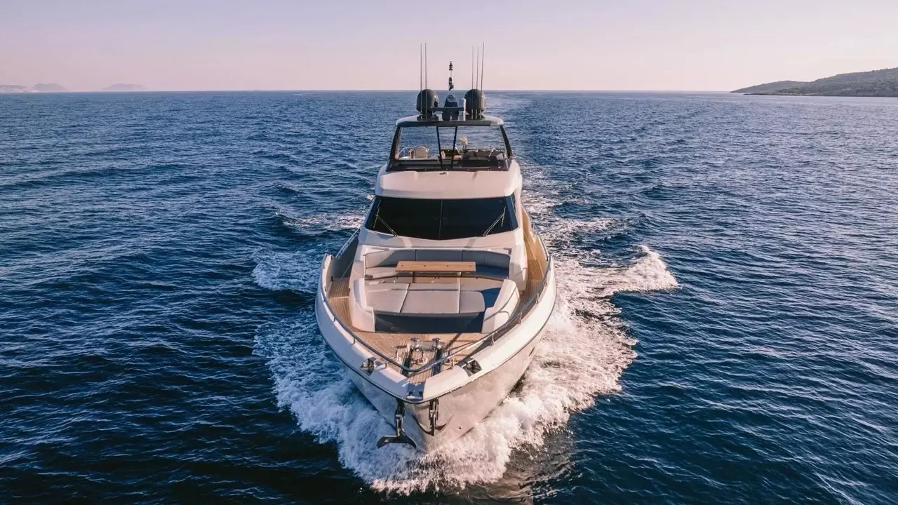 Boat Rental and Yacht Charter at the best yachting destinations around the world