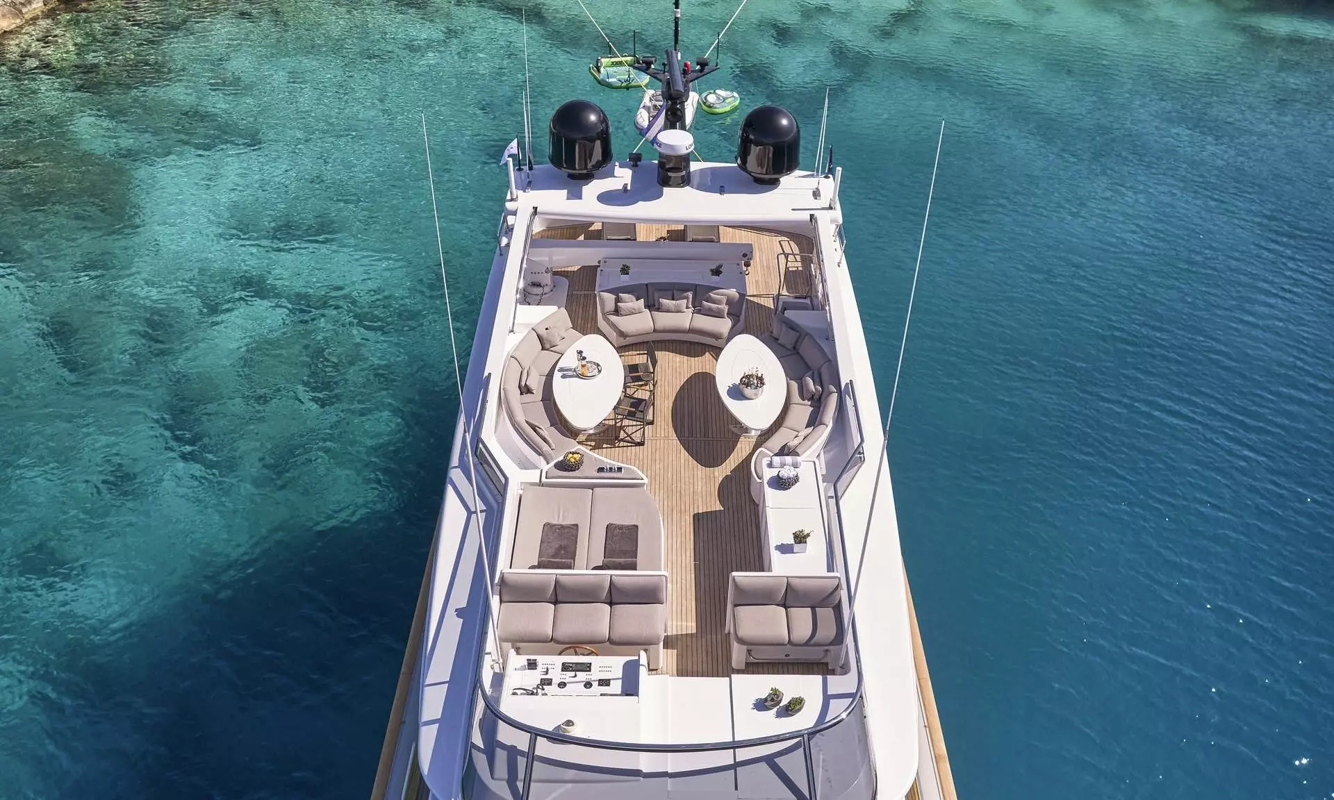 Boat Rental and Yacht Charter at the best yachting destinations around the world