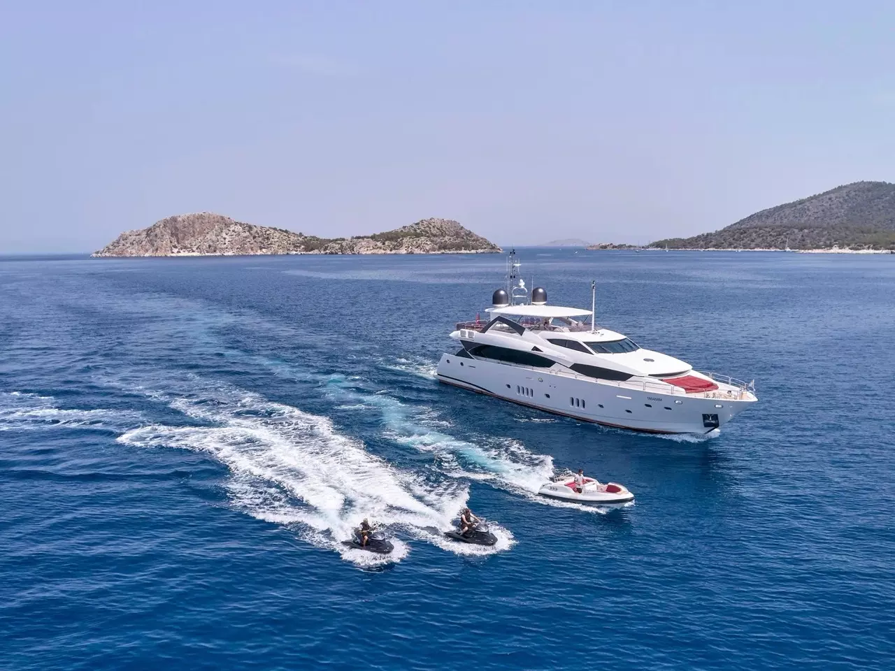 White Pearl I by Sunseeker - Special Offer for a private Superyacht Charter in Rhodes with a crew