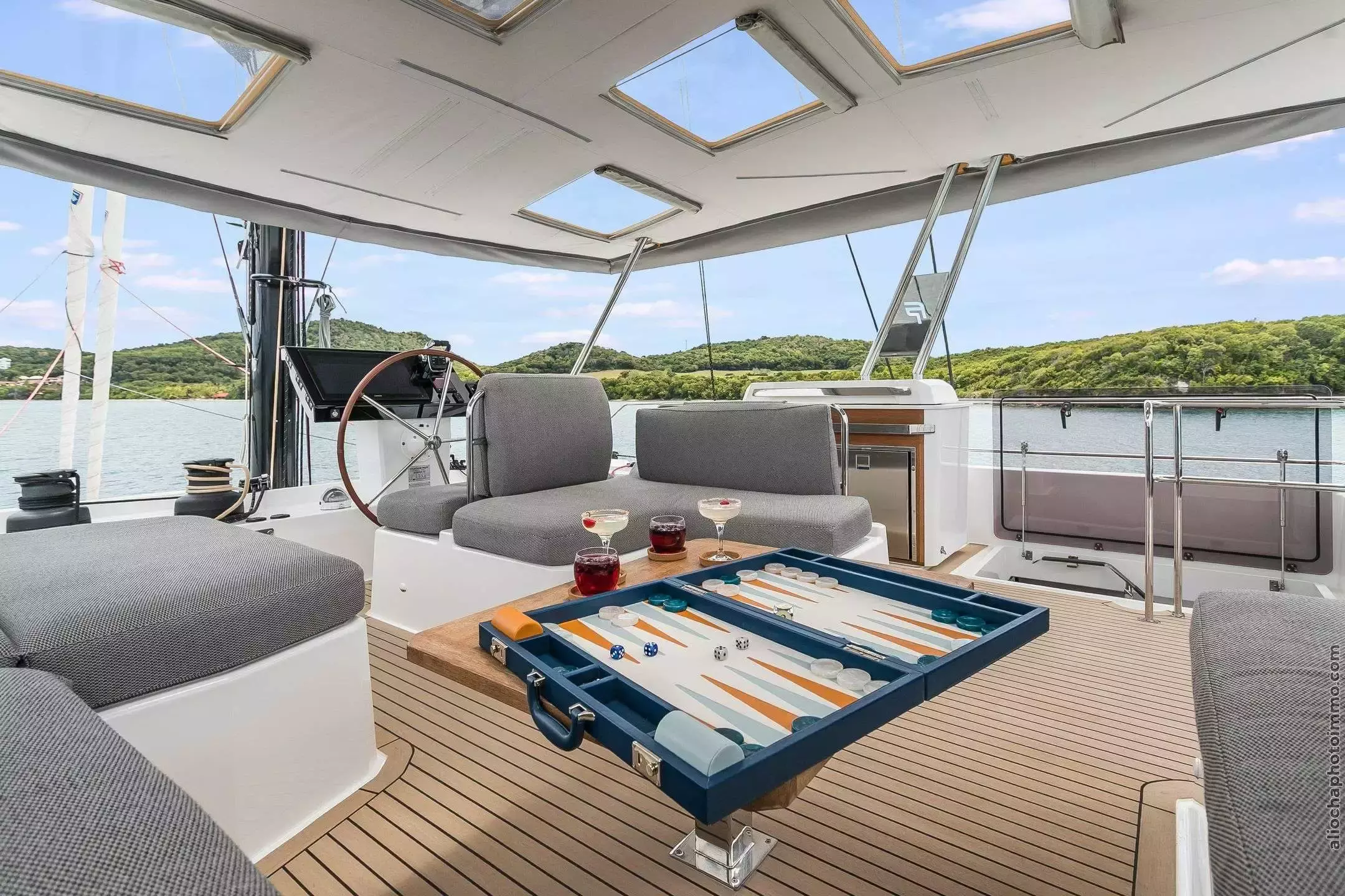 Boatcrowd