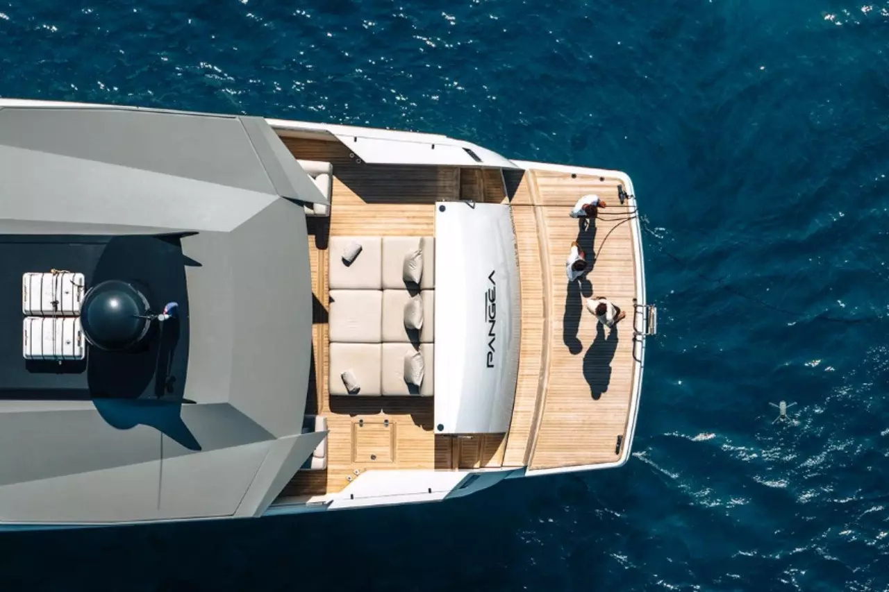 Boat Rental and Yacht Charter at the best yachting destinations around the world