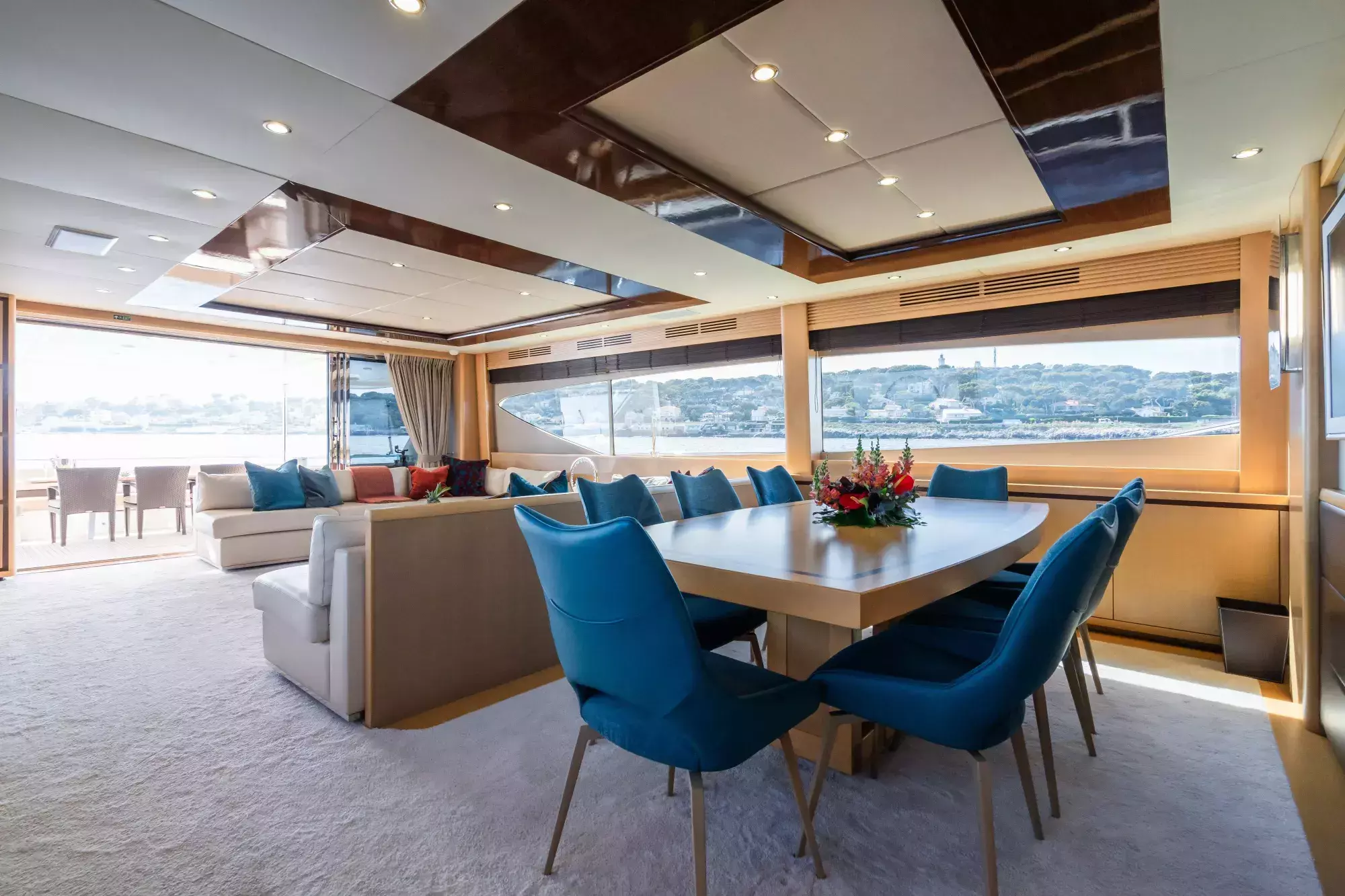 Boatcrowd