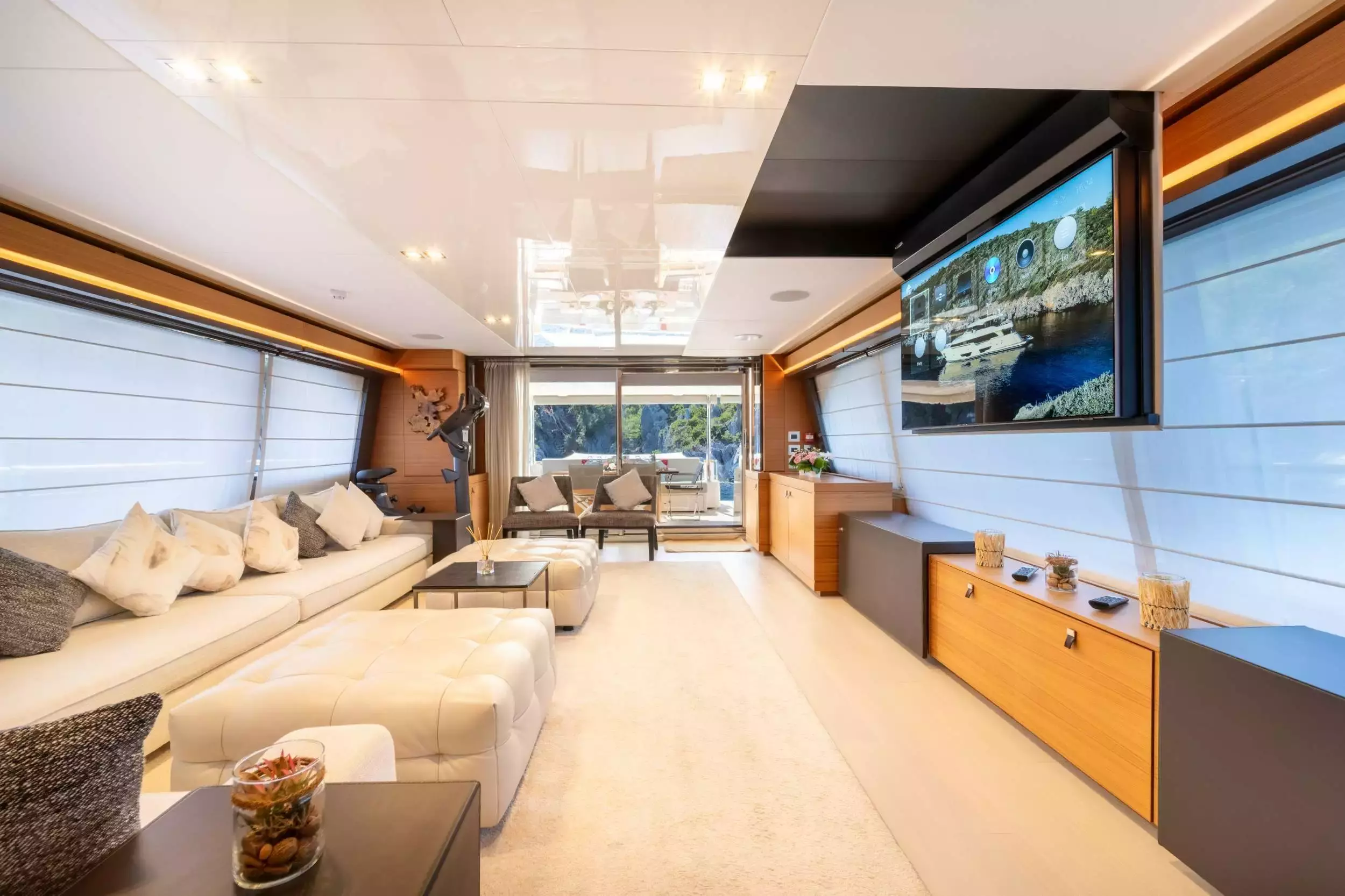 Milena by Custom Line - Special Offer for a private Superyacht Charter in Tribunj with a crew
