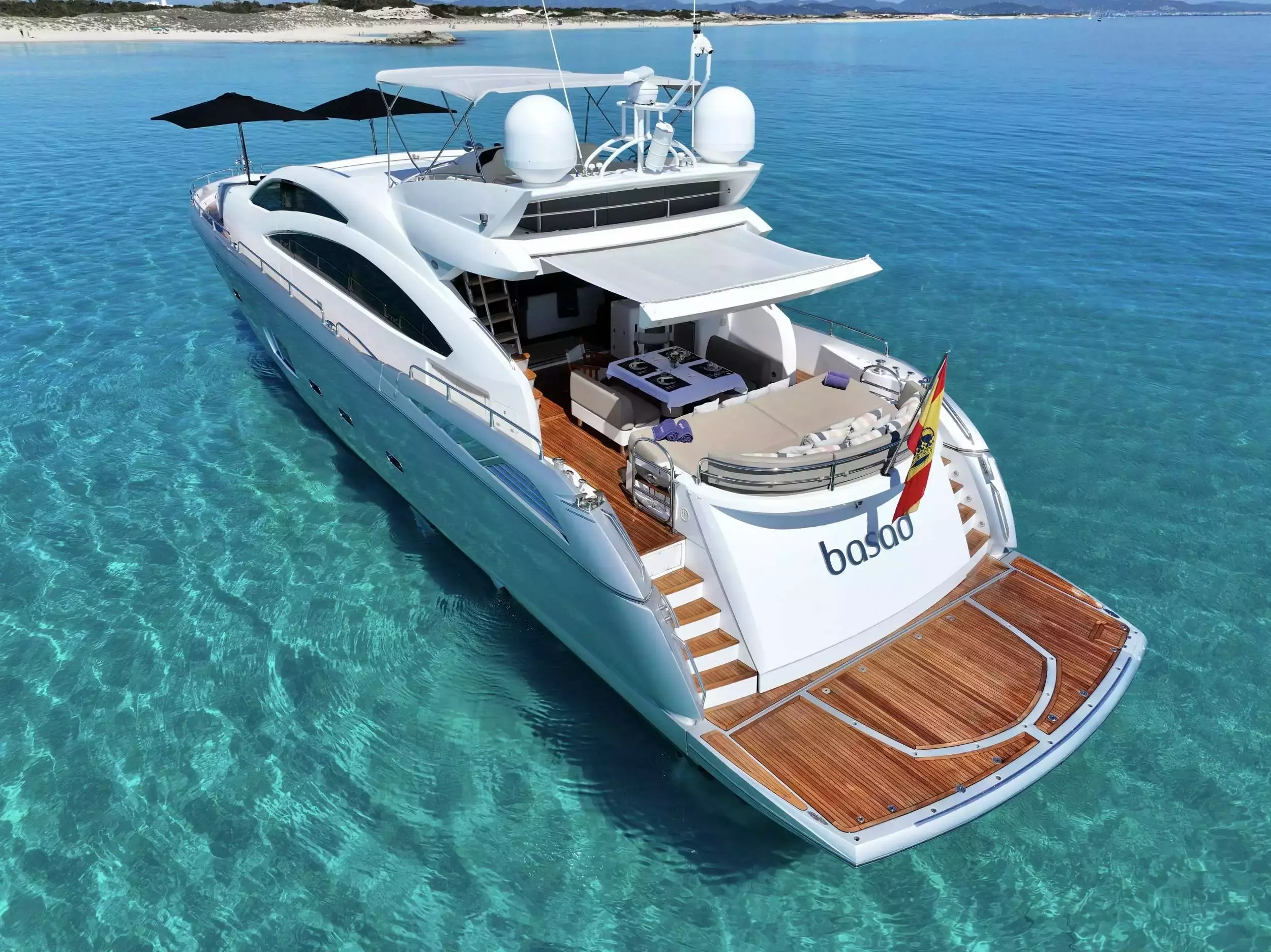 Boat Rental and Yacht Charter at the best yachting destinations around the world