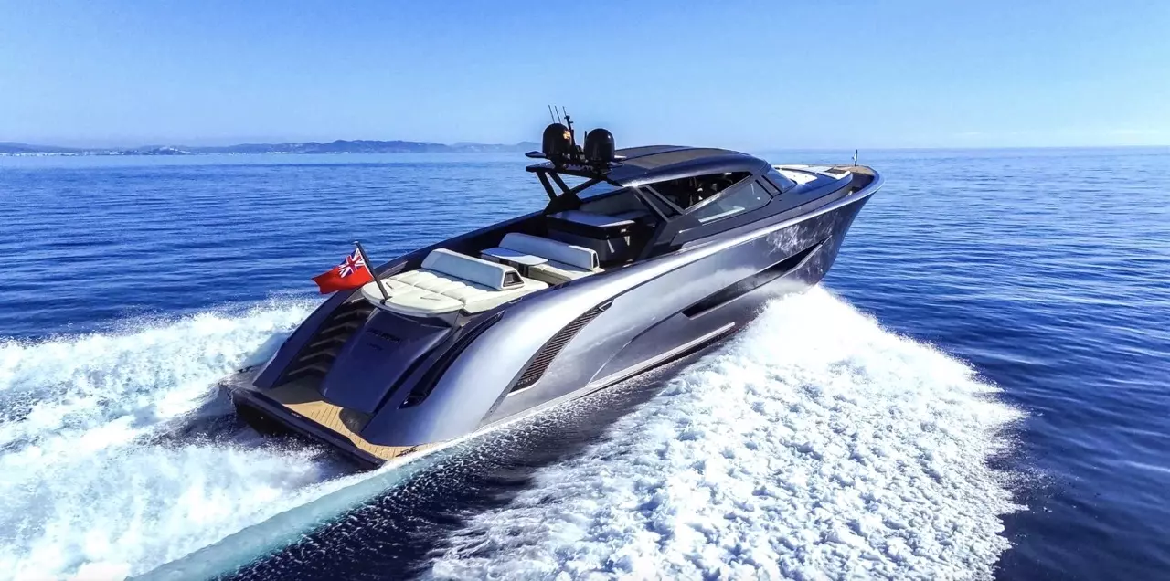 Chica Brava by Wajer - Special Offer for a private Power Boat Charter in Menorca with a crew