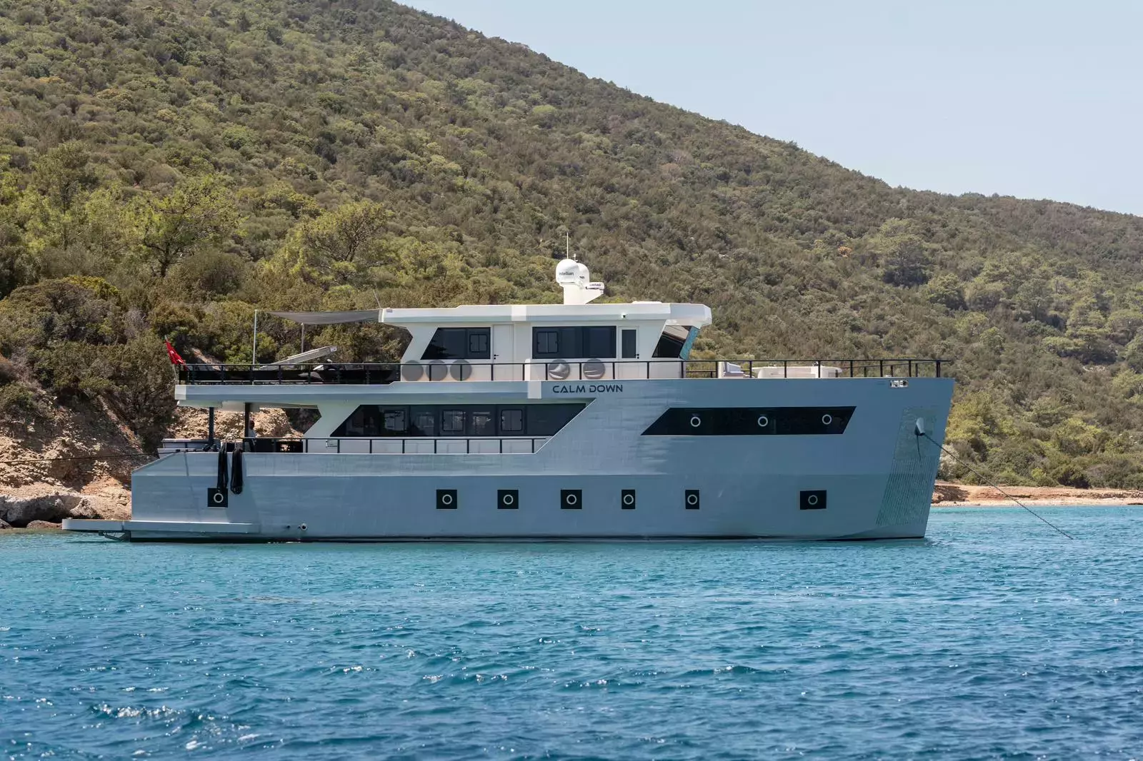 Calm Down by Custom Made - Special Offer for a private Motor Yacht Charter in Istanbul with a crew