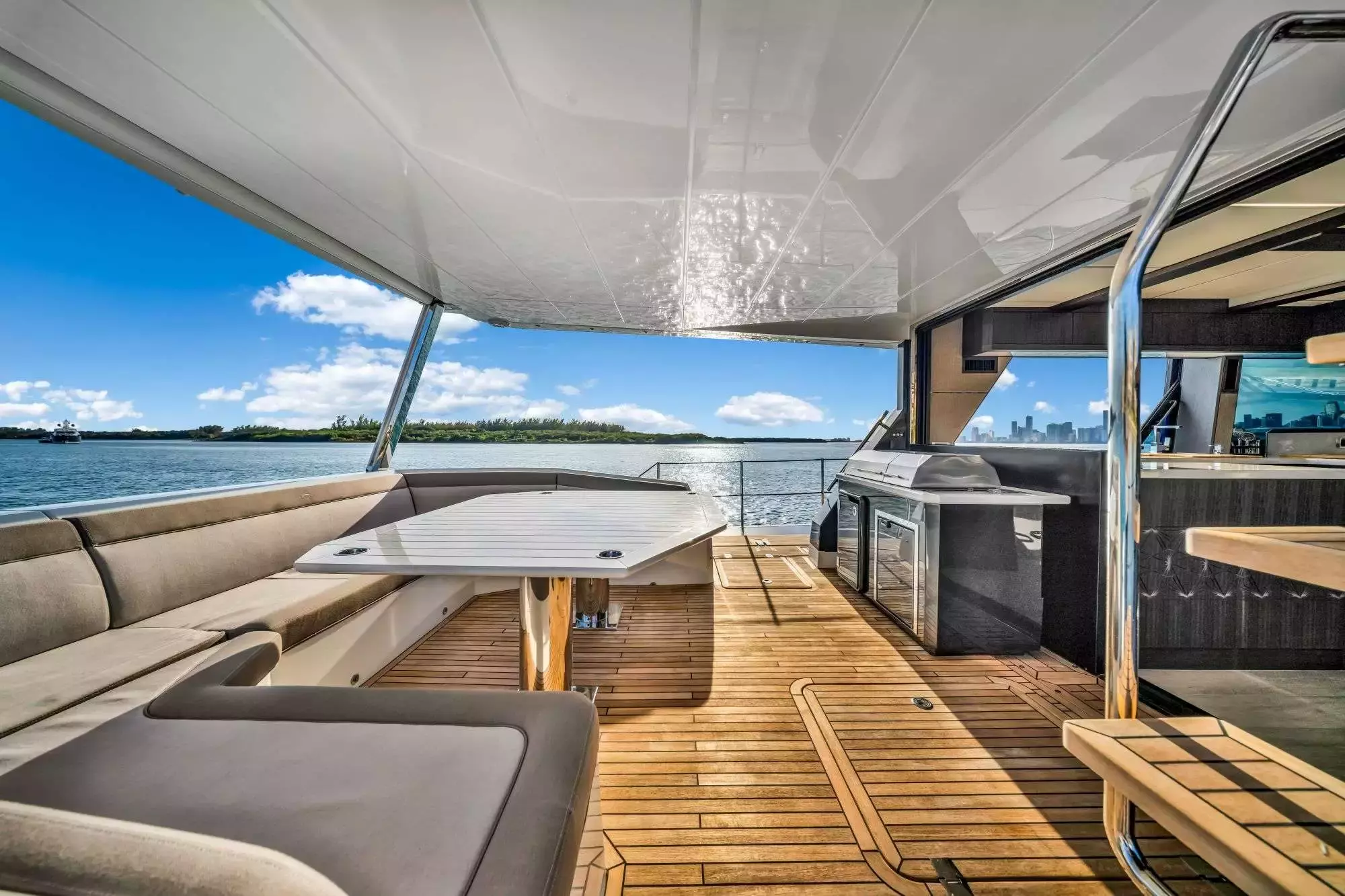 Optimus Prime by Galeon - Special Offer for a private Motor Yacht Charter in Providenciales with a crew