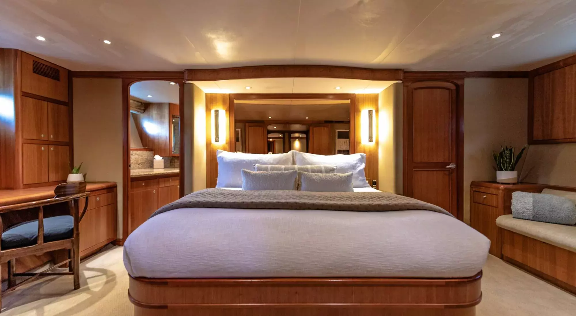 Boatcrowd