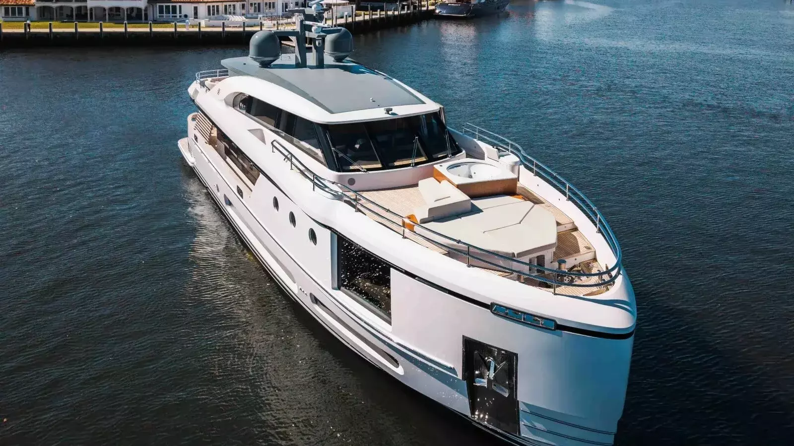 Proposition by Azimut - Special Offer for a private Superyacht Charter in Fort Lauderdale with a crew