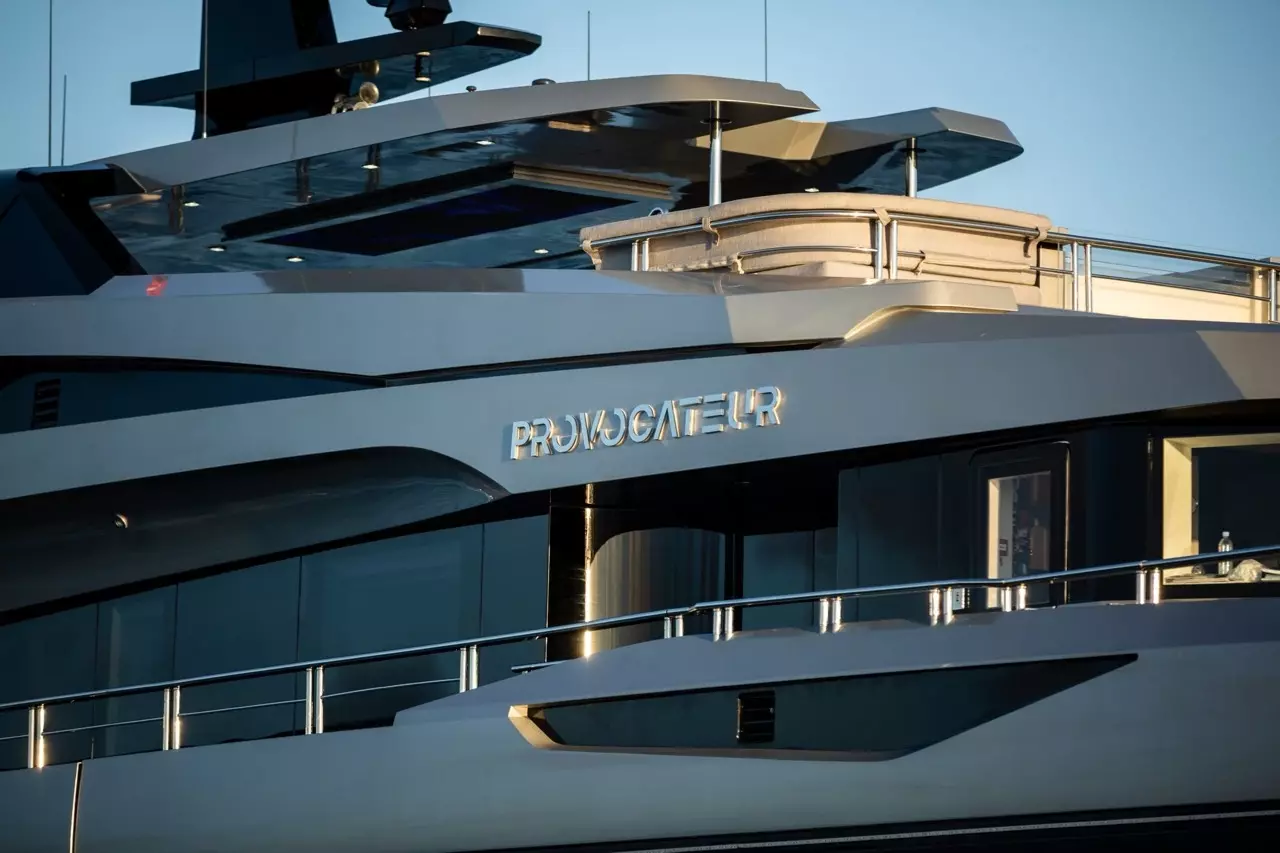 Boatcrowd