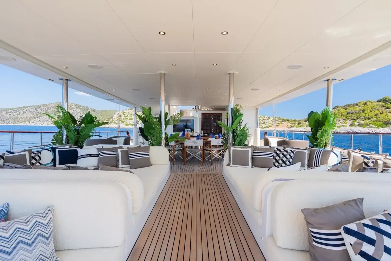 Boatcrowd