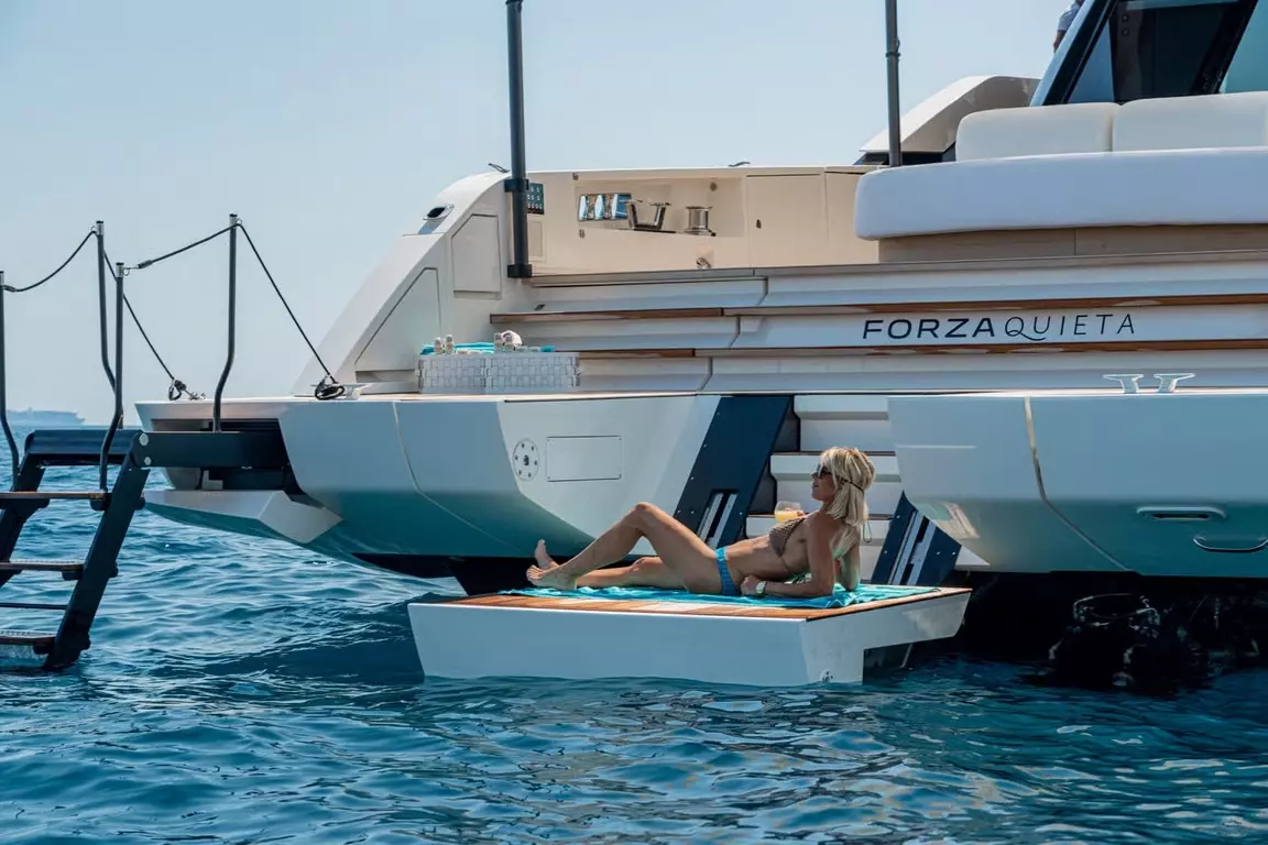 Boatcrowd