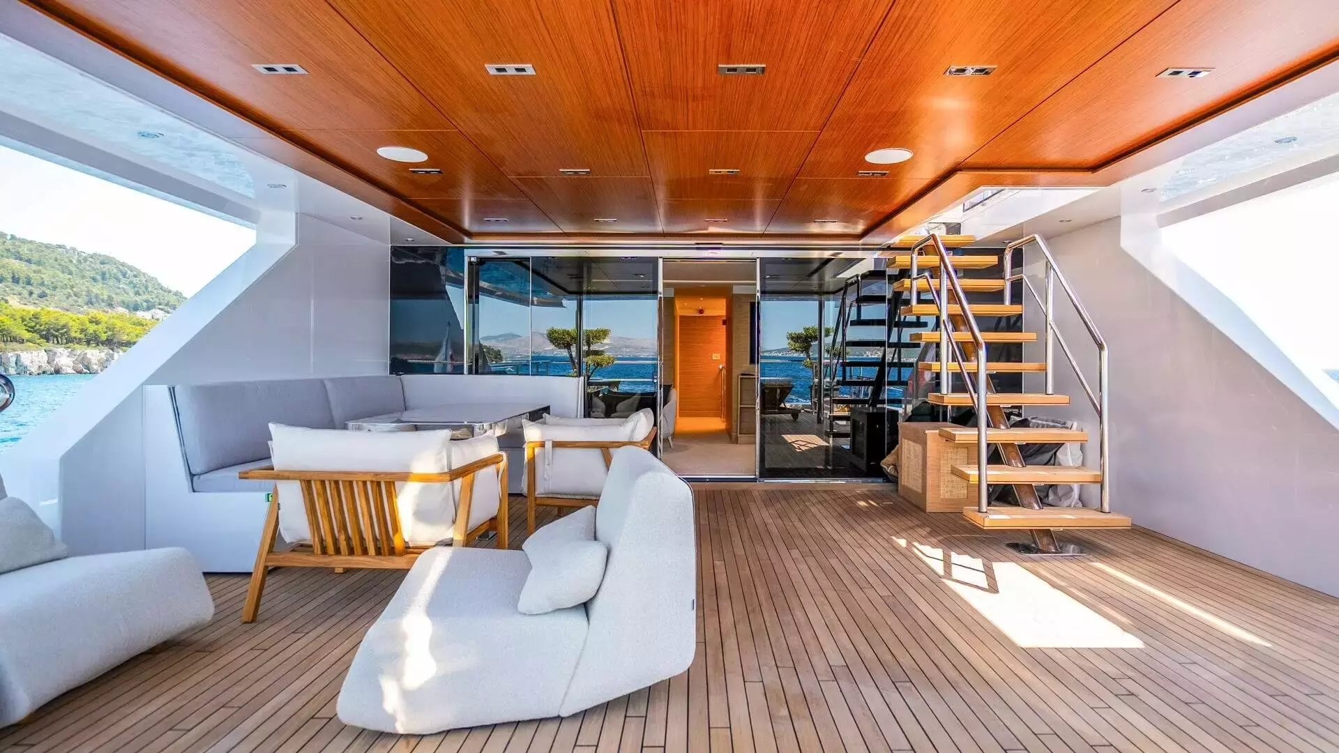 Boatcrowd