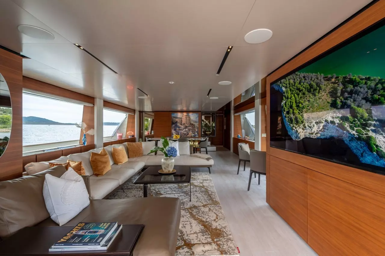 Boatcrowd