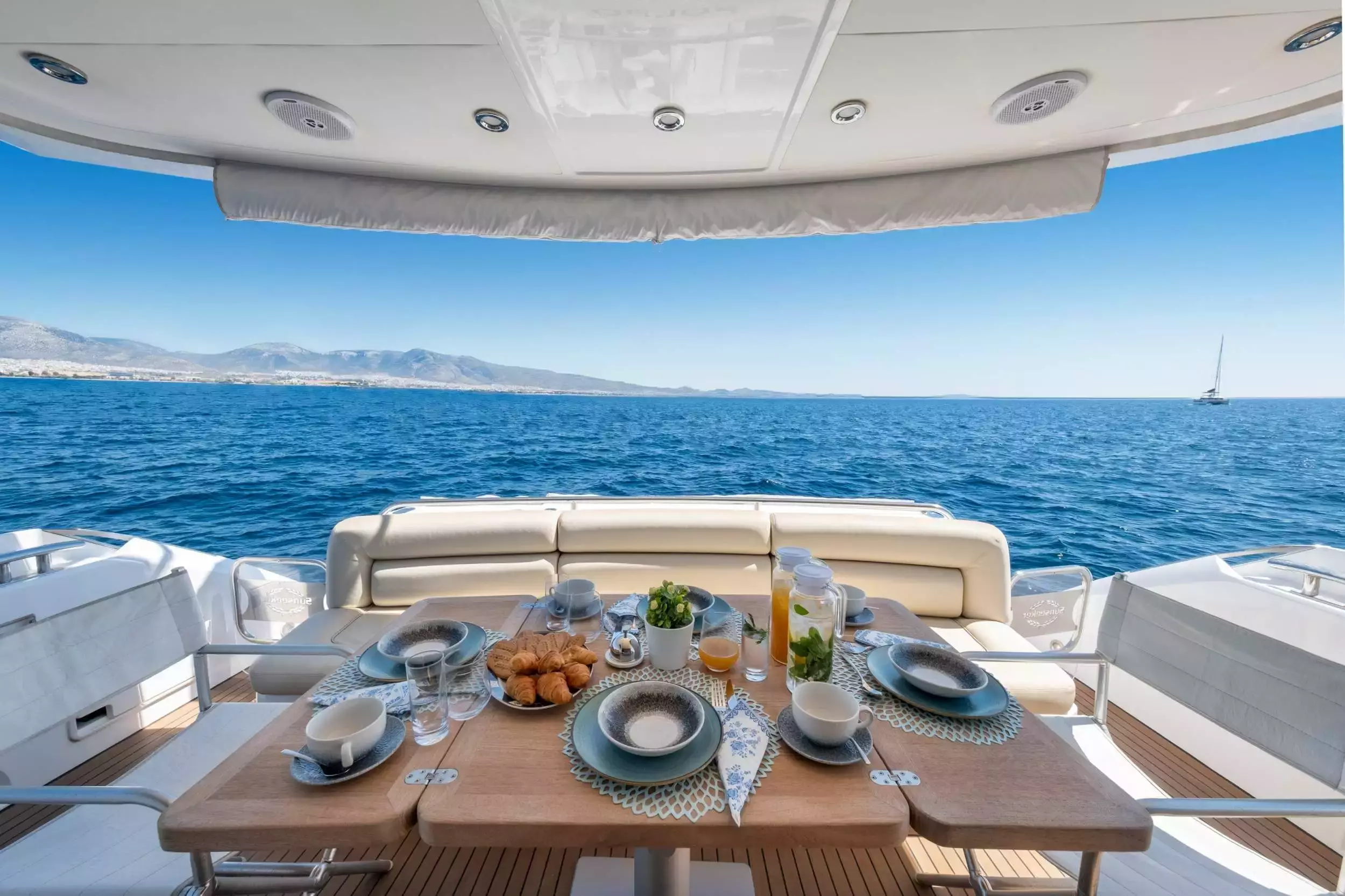 Boatcrowd