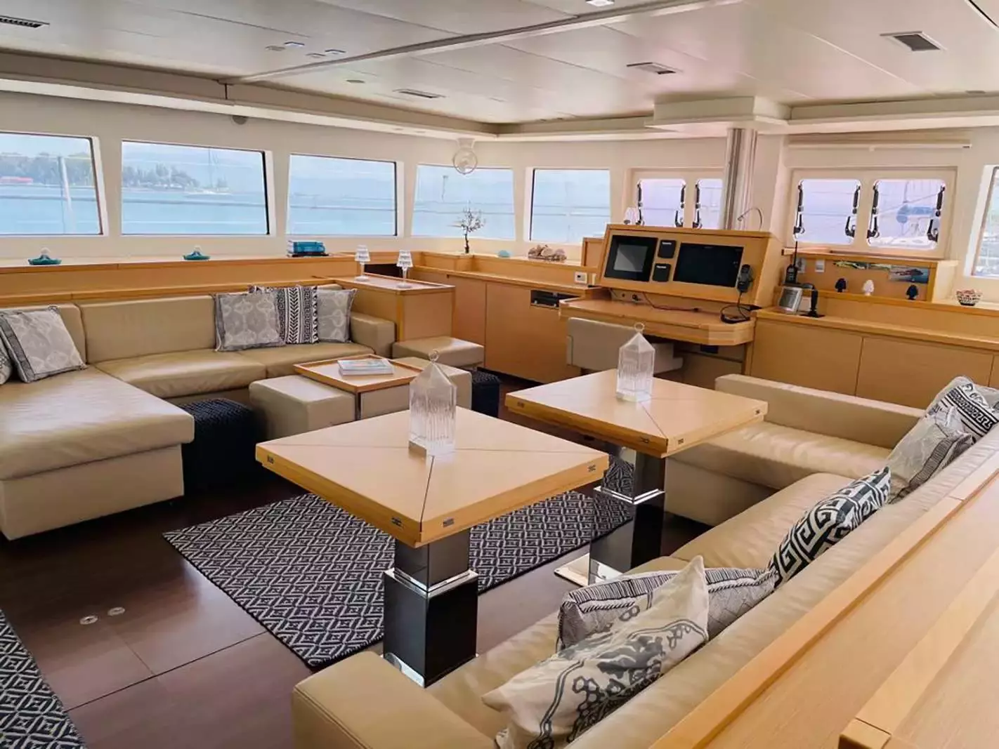 Boatcrowd