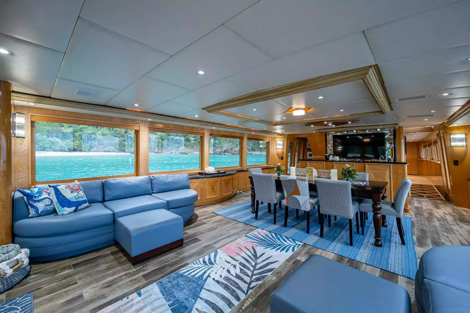 Boat Rental and Yacht Charter at the best yachting destinations around the world
