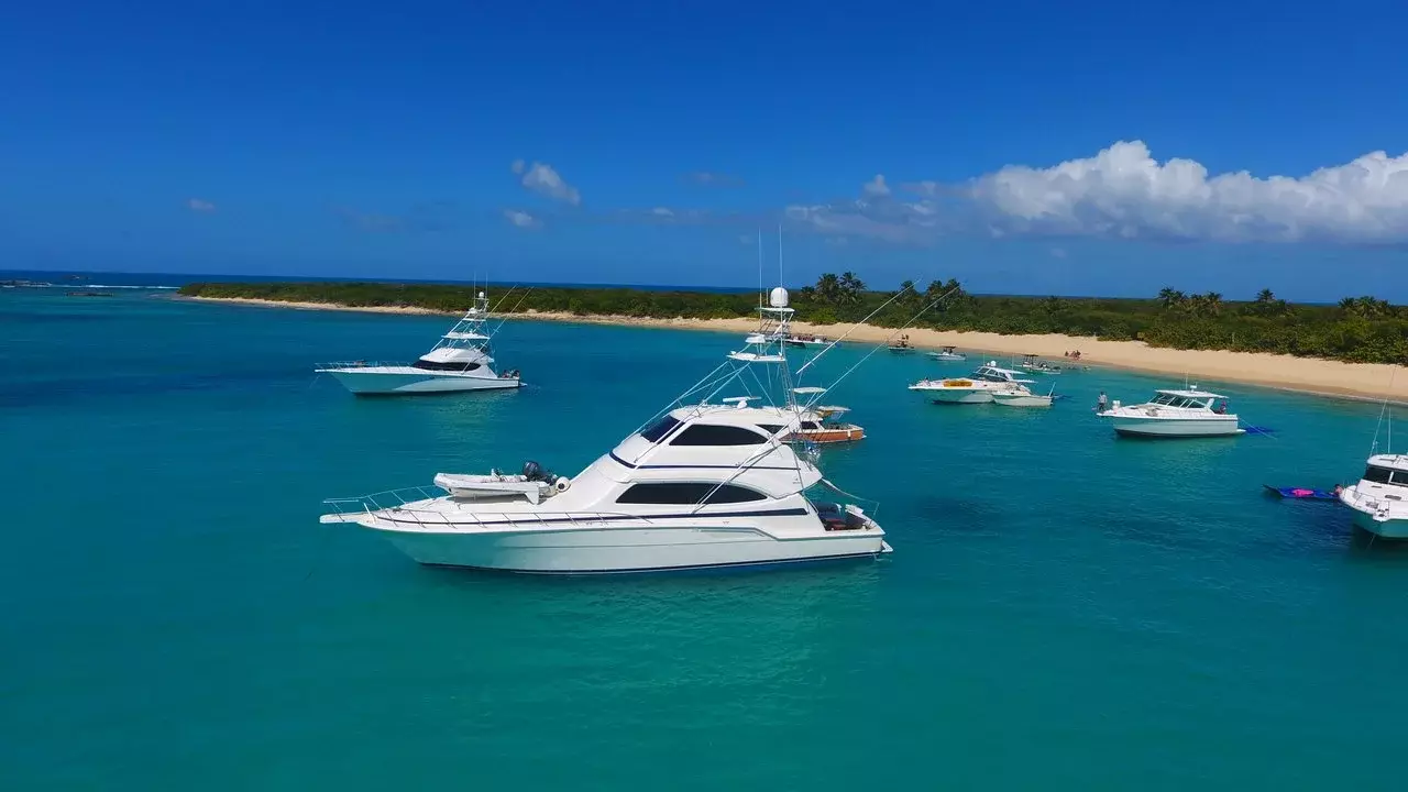 Boat Rental and Yacht Charter at the best yachting destinations around the world