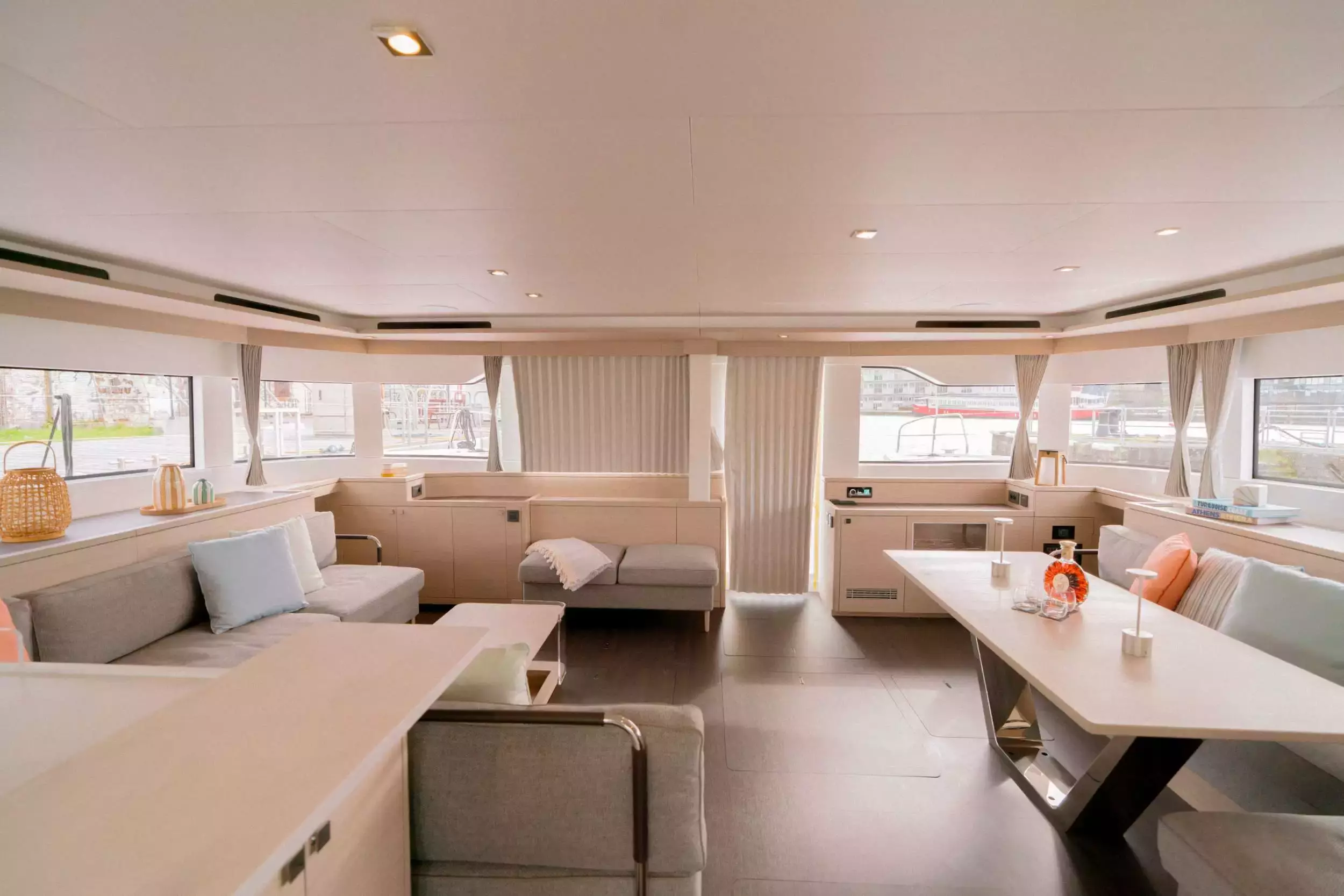 Boatcrowd