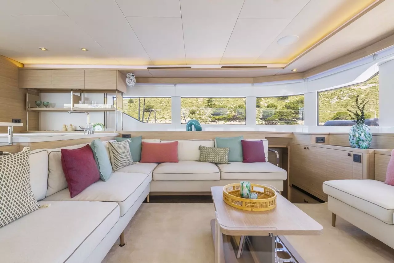 Lady M by Lagoon - Special Offer on Private Sailing Catamaran Rental
