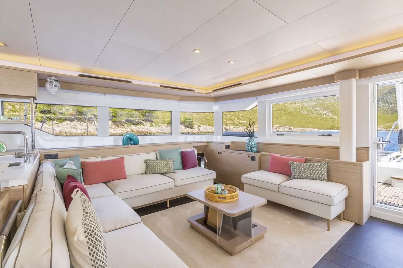 Boatcrowd