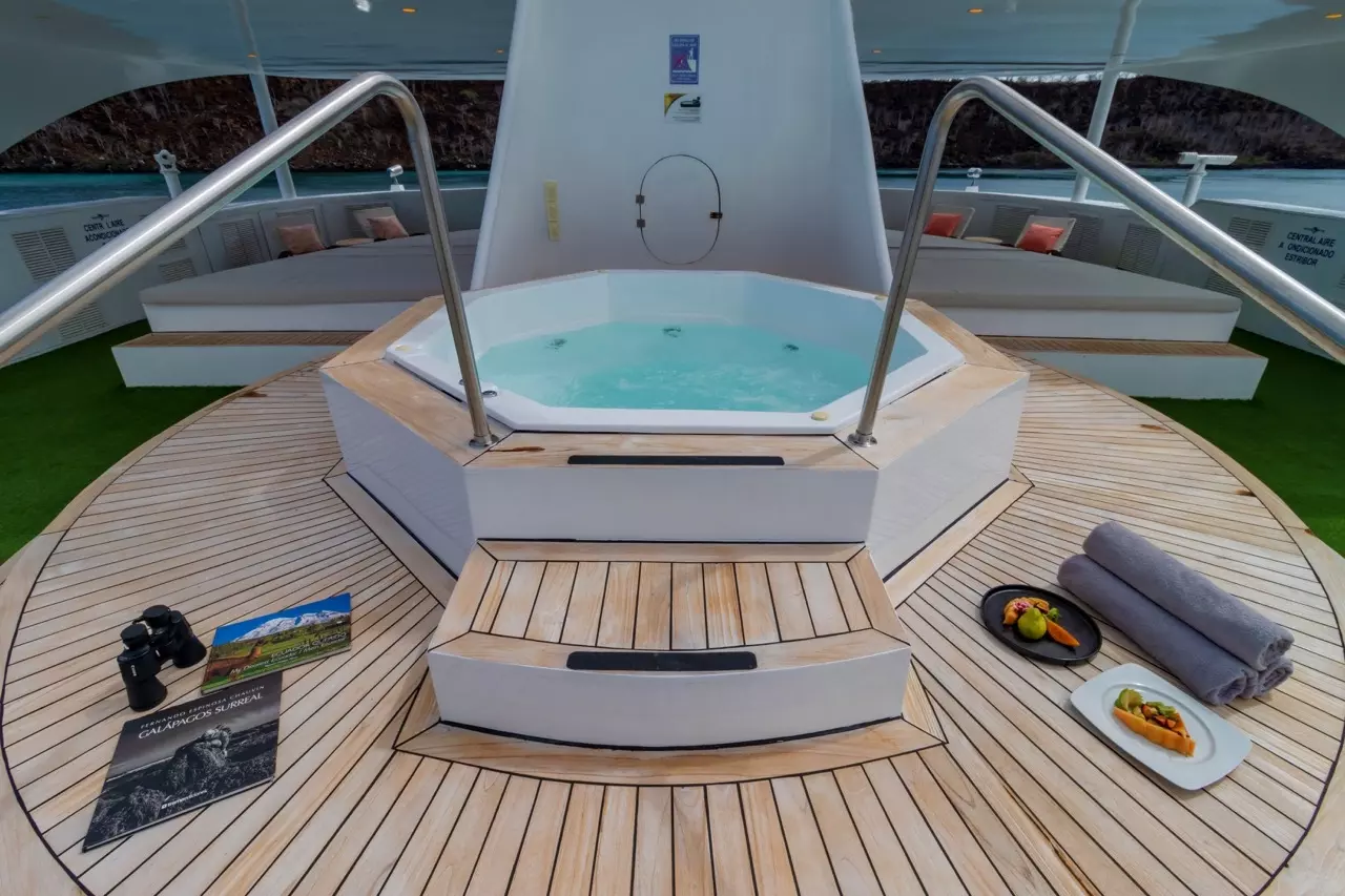Boatcrowd