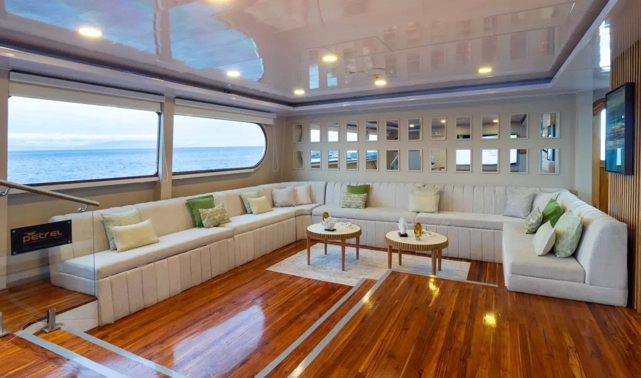 Boatcrowd