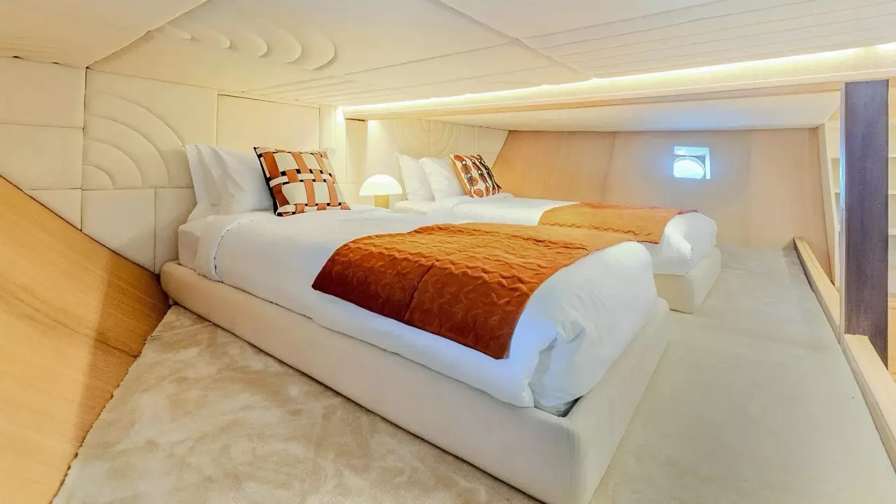 Boatcrowd