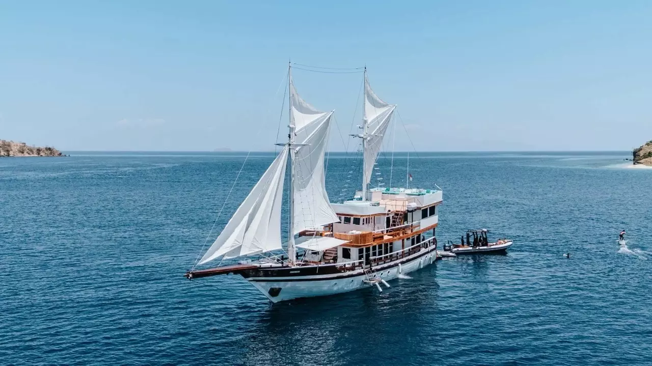 Boatcrowd