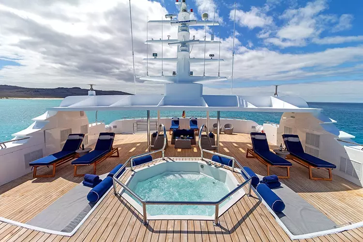 Boatcrowd