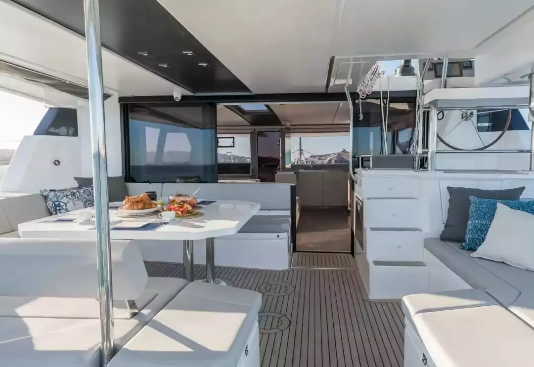 Boatcrowd